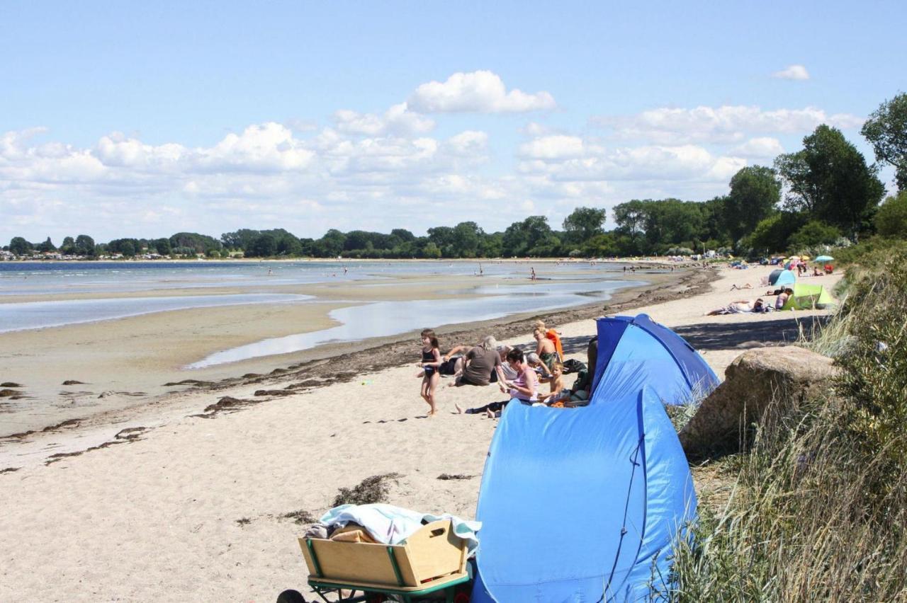 Reetdachhaus Mit Eigenem Strandkorb In Wohlenberg An Der Ostsee 外观 照片
