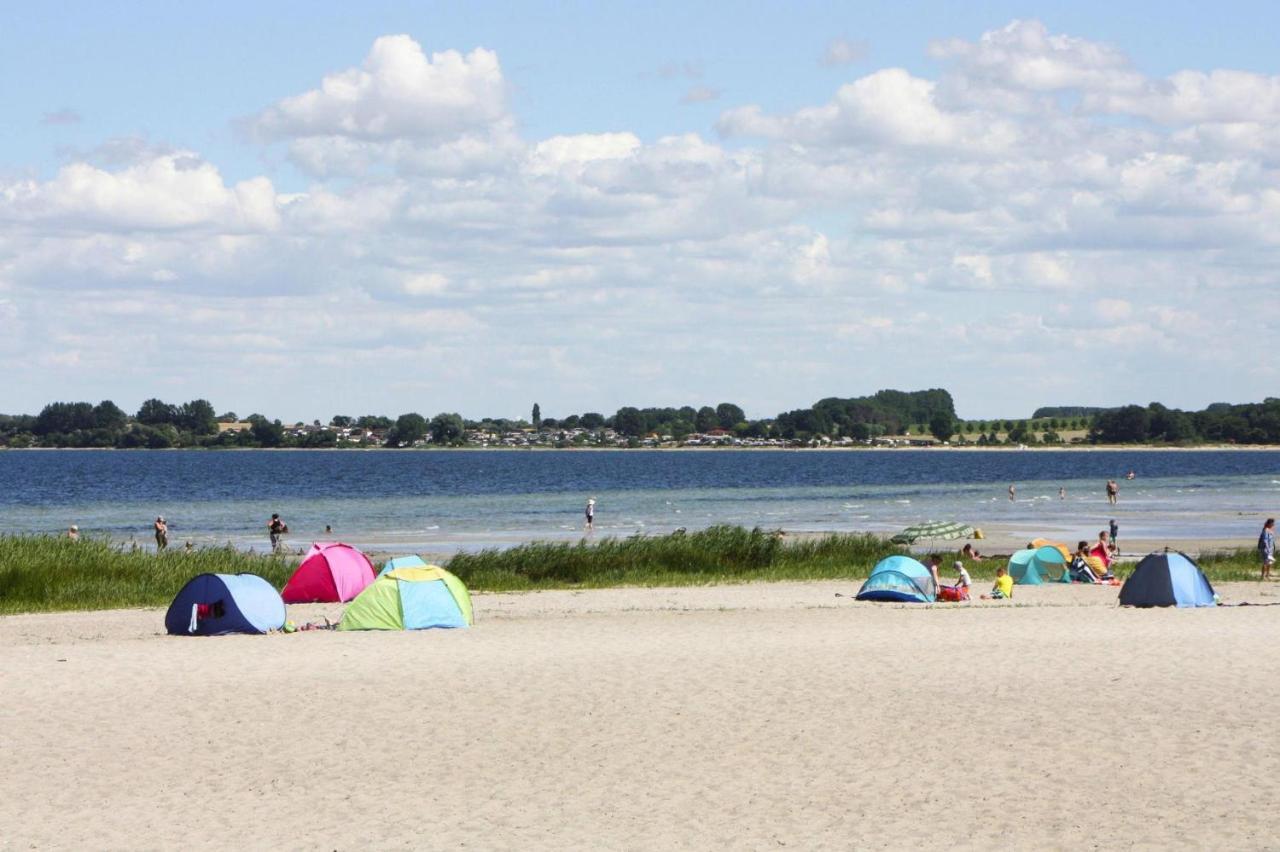 Reetdachhaus Mit Eigenem Strandkorb In Wohlenberg An Der Ostsee 外观 照片